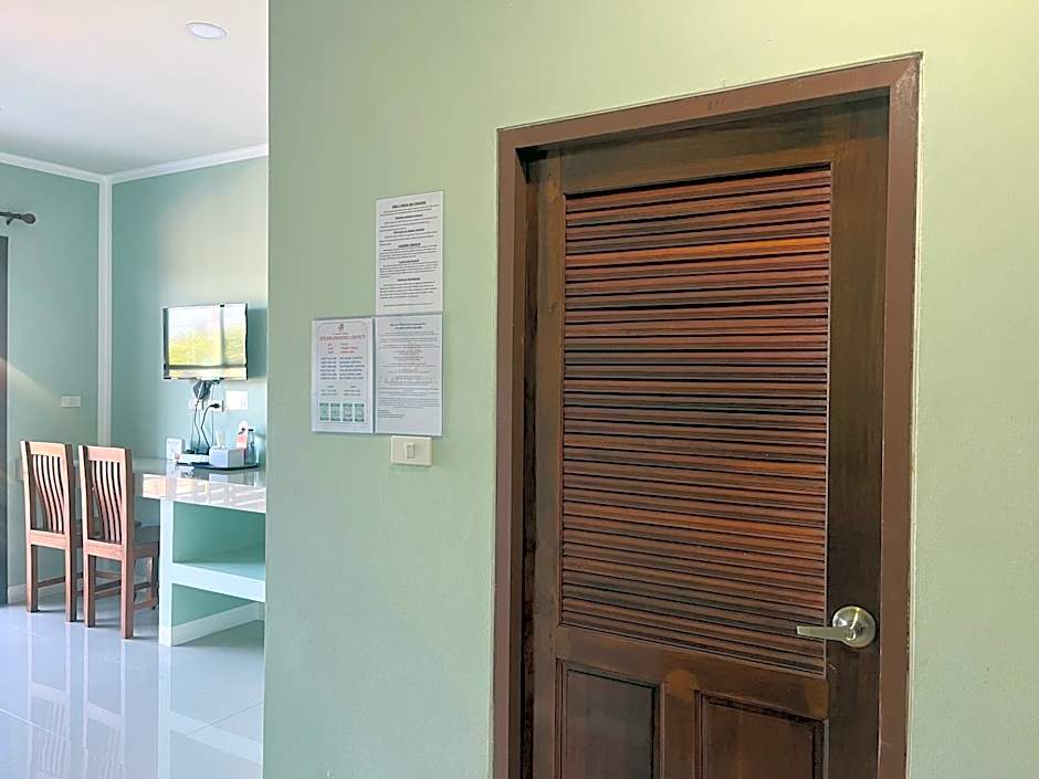 J & Ariya Hotel Near Samui Airport and Koh Phangan Pier