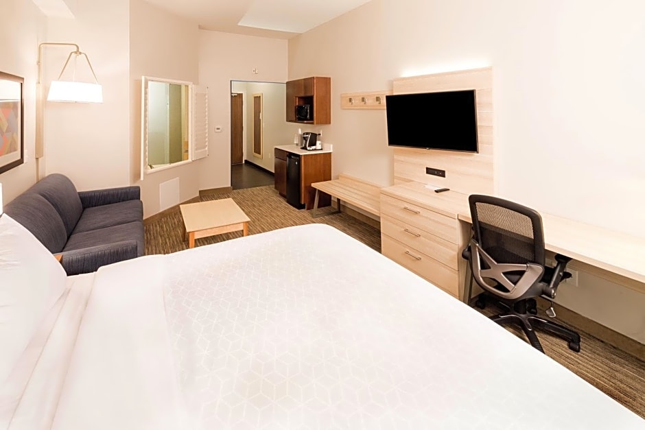 Holiday Inn Express Hotel & Suites Bay City