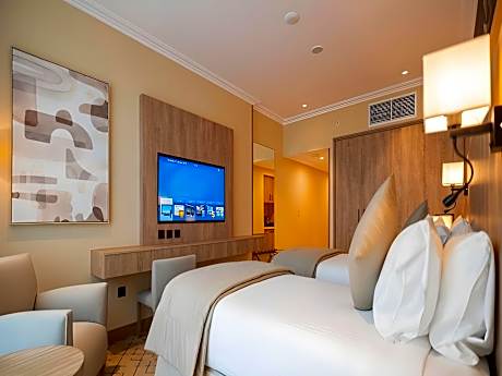 Superior Room 04 Single Beds City View