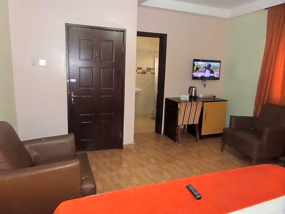 Downtown Royal Hotel GRA