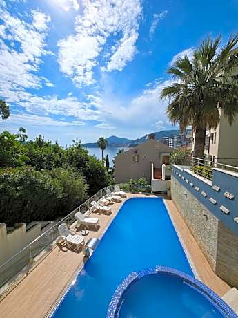 Double or Twin Room with Balcony and Sea View