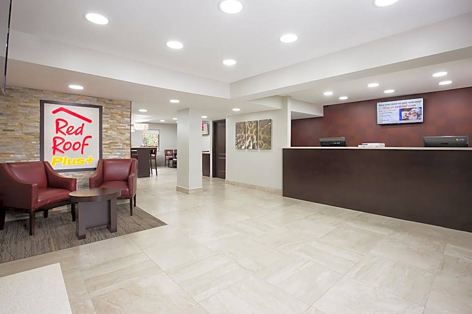 Red Roof PLUS+ Birmingham East - Irondale/Airport