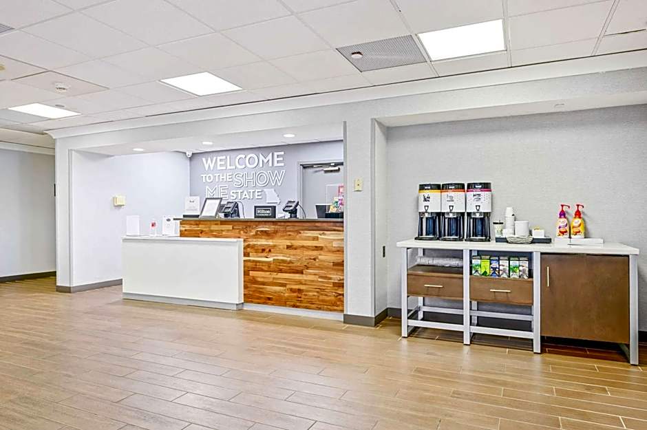 Hampton Inn By Hilton St. Louis/Westport