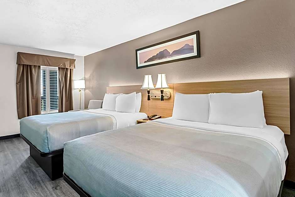 Quality Inn & Suites Sunport Airport Albuquerque