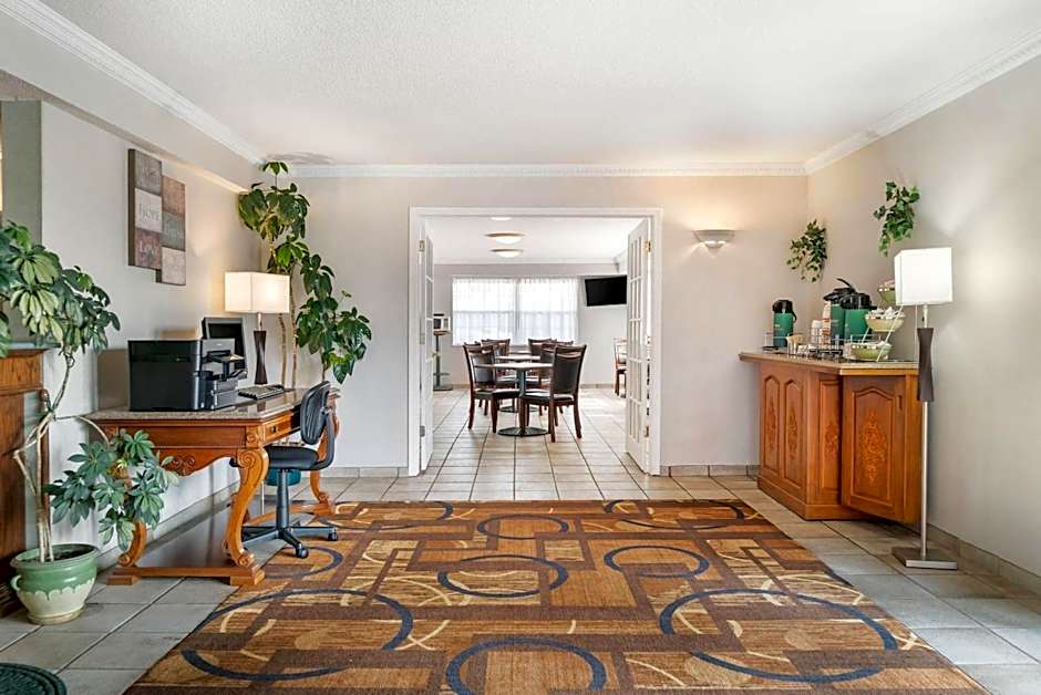 Quality Inn & Suites Manistique