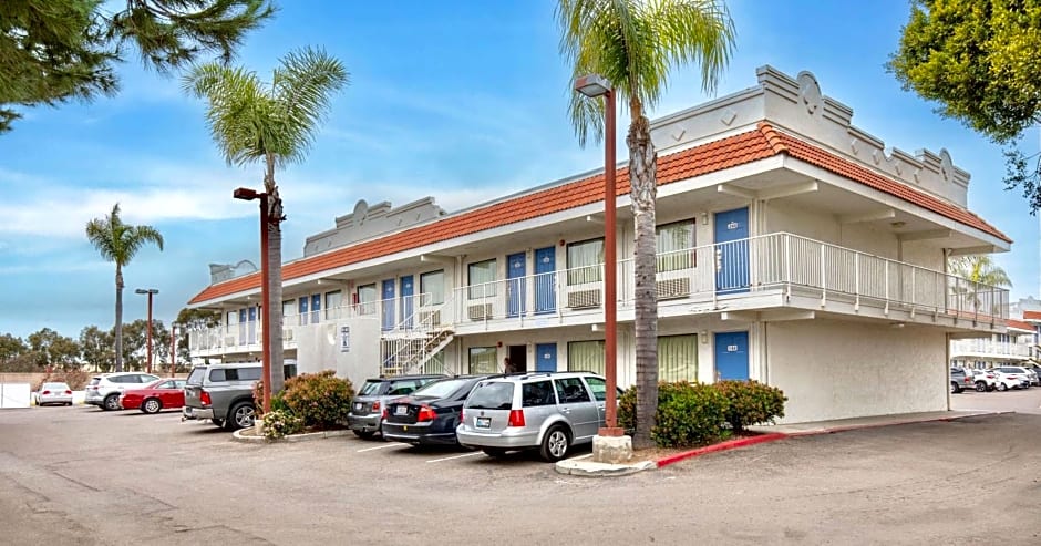 Motel 6-Carlsbad, CA - East Near LEGOLAND