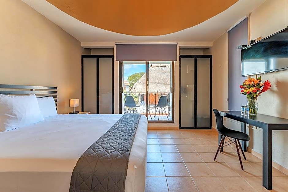 Hotel Brisas 5a AV, Playa del Carmen