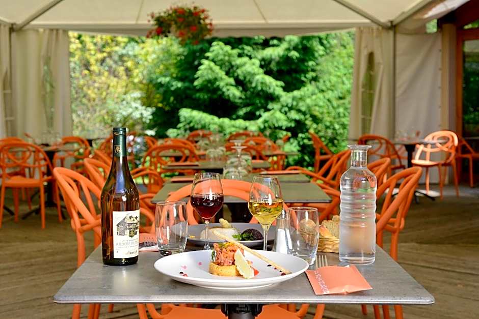 Le Bois Dormant-Hôtel Restaurant & Spa Logis Hôtel