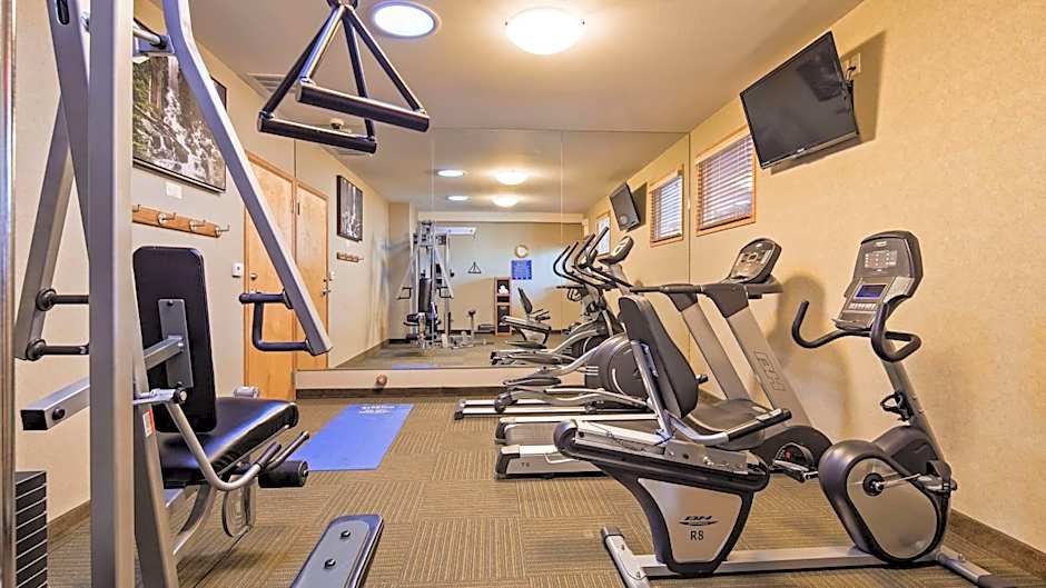 Best Western Plus Silver Saddle Inn