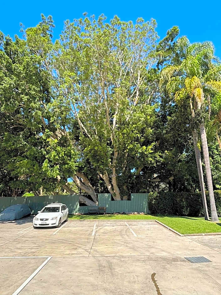 Time and Tide Hotel Motel