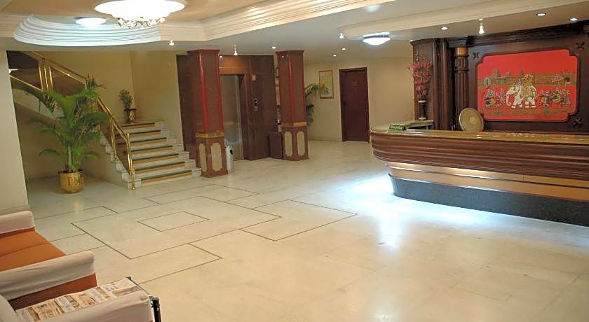 Hotel Gnanam Thanjavur