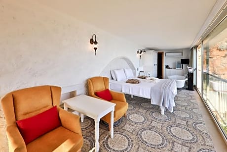 Queen Room with Sea View