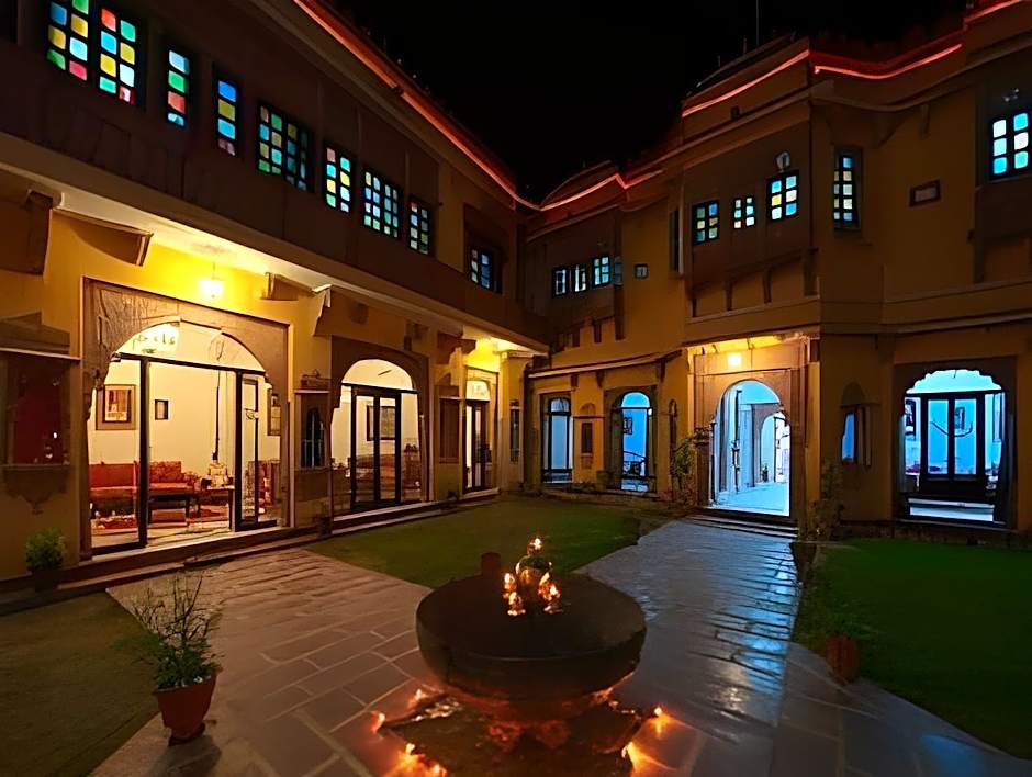 Ravla Bhenswara Hotel