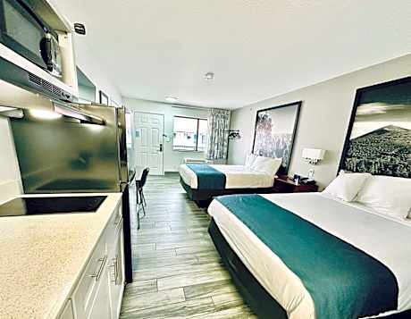 Queen Room with Two Queen Beds - Non-Smoking