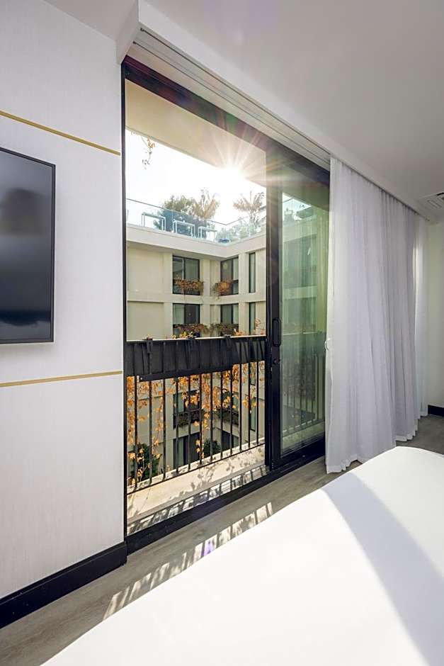 The Godfrey Hotel Hollywood