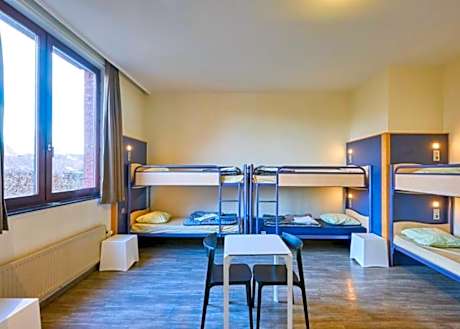 1 Person in 4-Bed Dormitory - Female Only