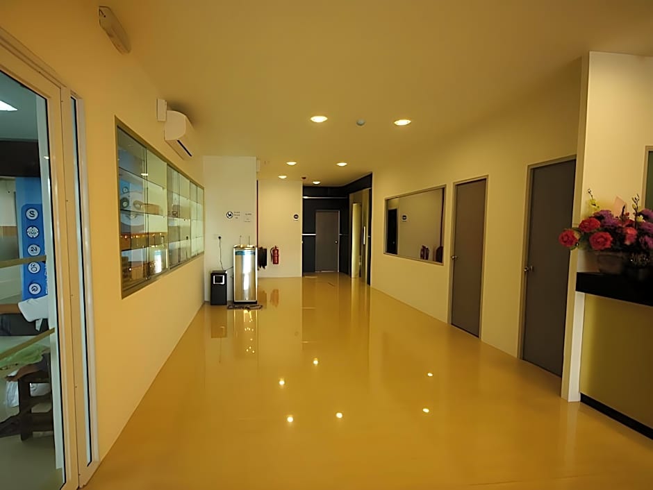 One Point Hotel @ King Centre