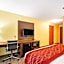 Comfort Inn & Suites Dayton Northwest - Englewood
