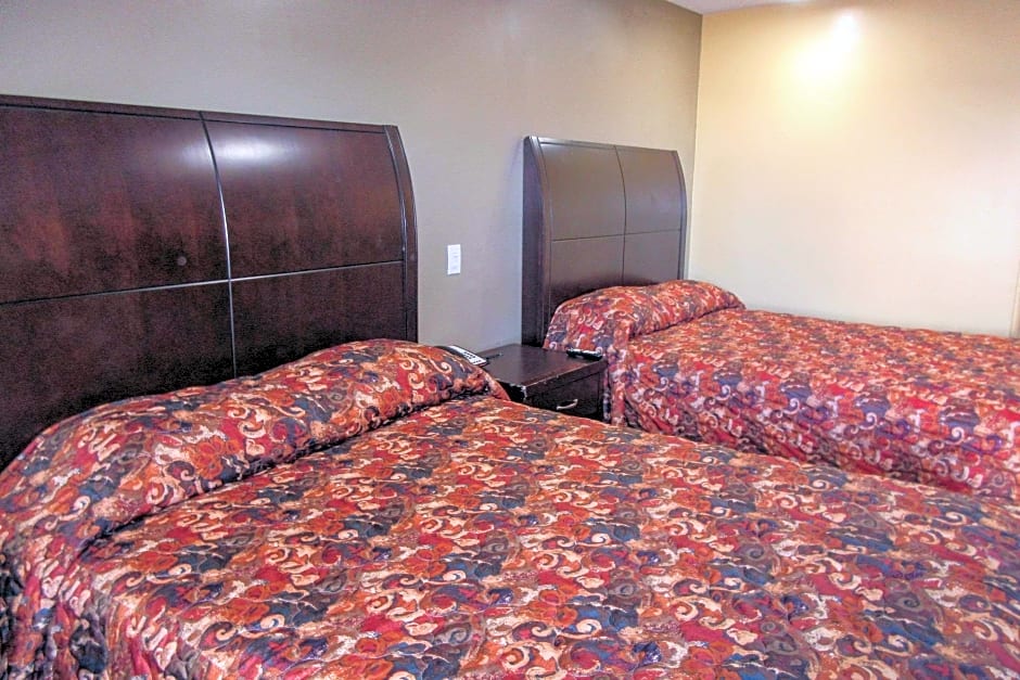 Econo Lodge Inn Suites