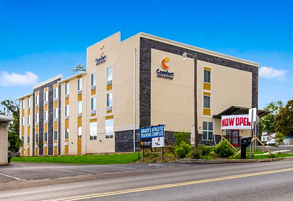 Comfort Inn & Suites Harrisburg - Hershey West