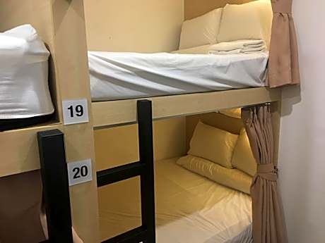 Double Bed in Mixed Dorm