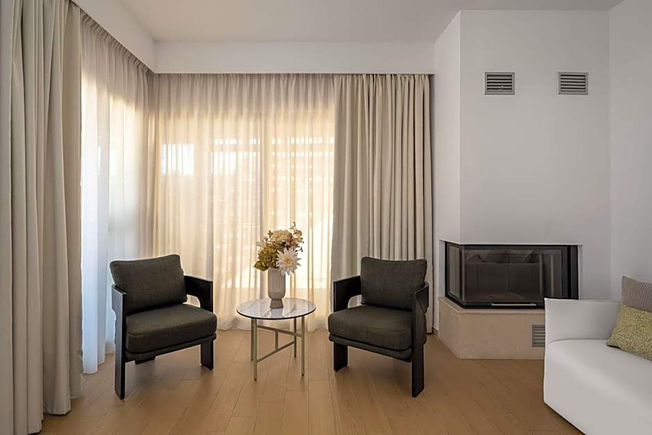 The 12th City Hotel