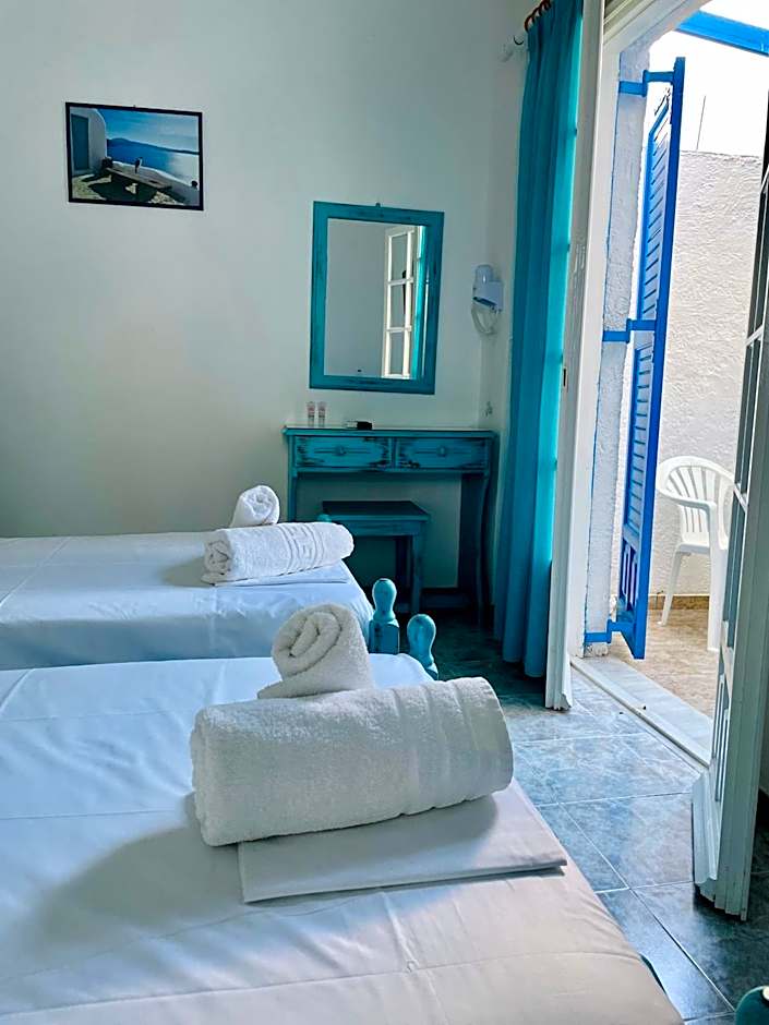 Anna Maria Rooms Santorini