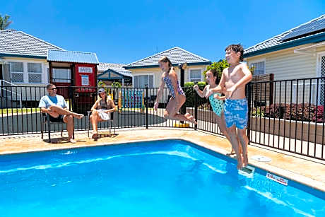 Forster Holiday Village