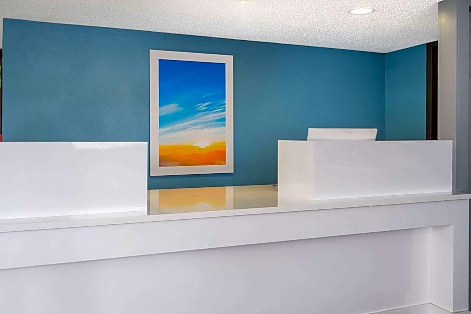 Days Inn by Wyndham Columbus Worthington