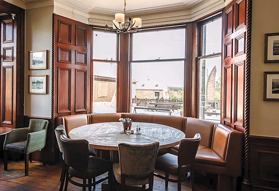 Boat Country Inn and Restaurant