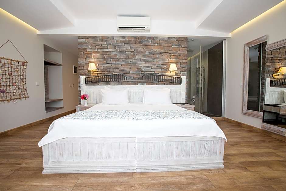 Dedeminn Marina Hotel