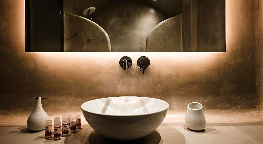 Amphitrite Suites Santorini