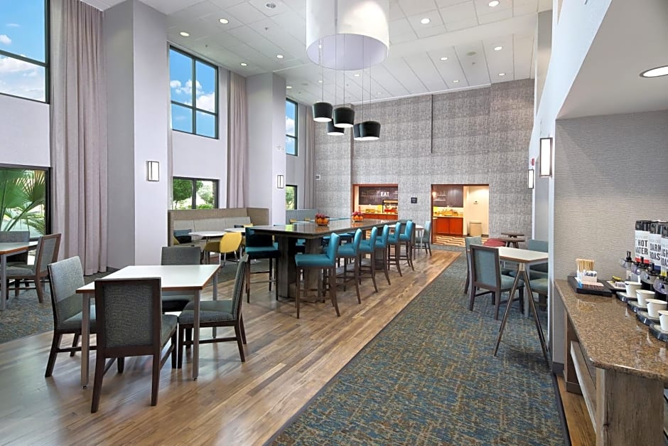 Hampton Inn & Suites Tucson East