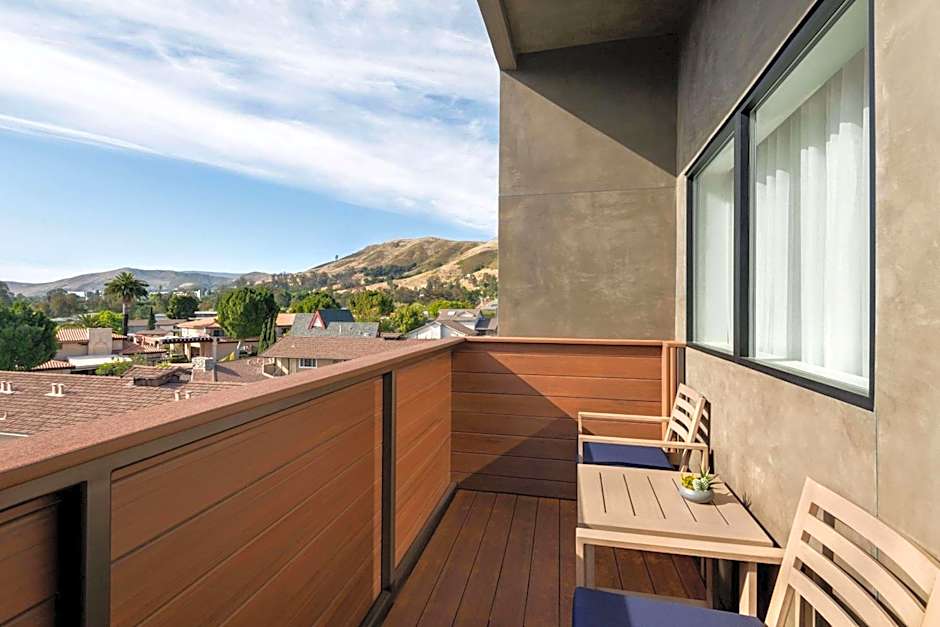 La Quinta Inn & Suites by Wyndham San Luis Obispo Downtown