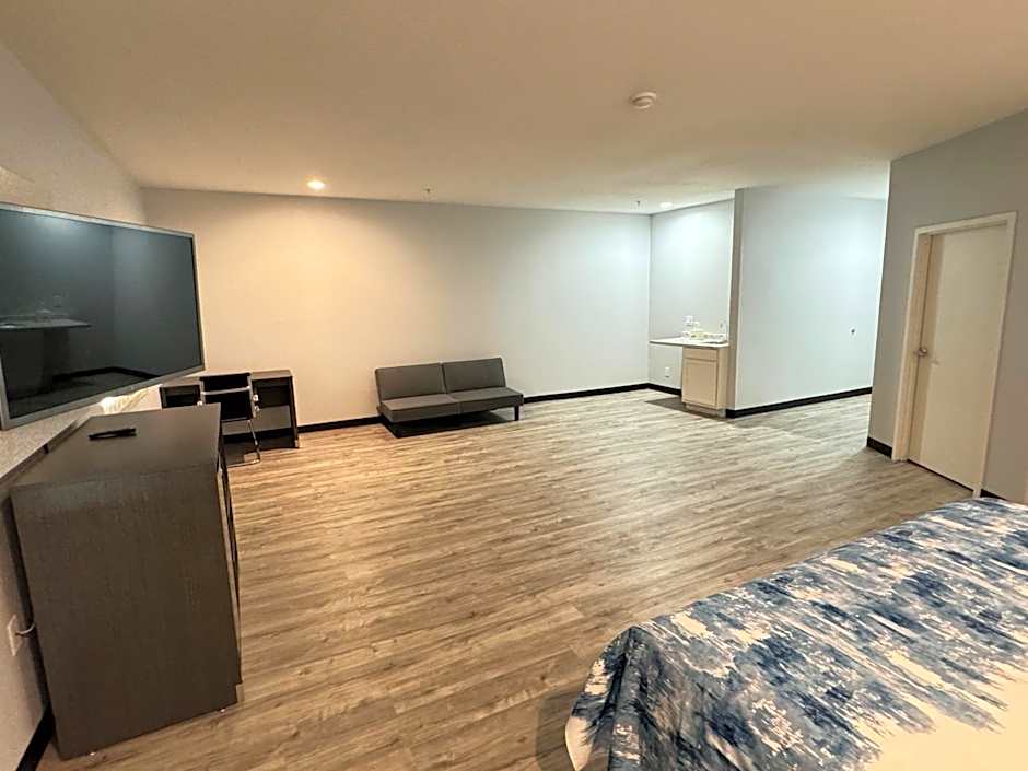 Americas Best Value Inn & Suites Haltom City Ft. Worth