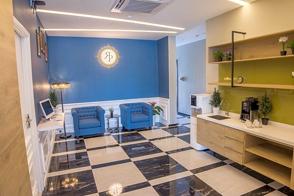 Redpine Boutique Hotel