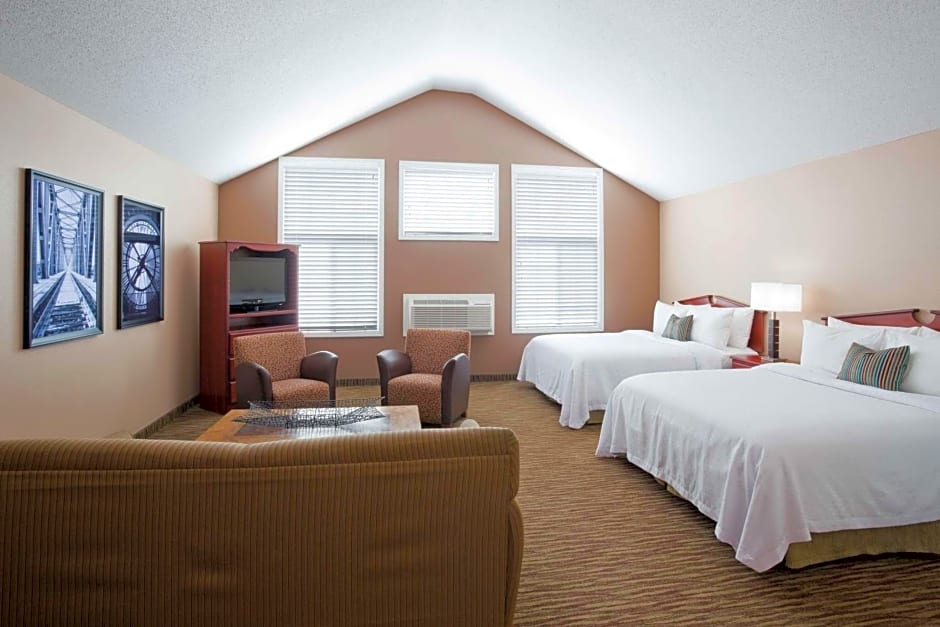 GrandStay Residential Suites Hotel - Eau Claire