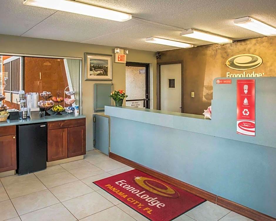 Econo Lodge Panama City