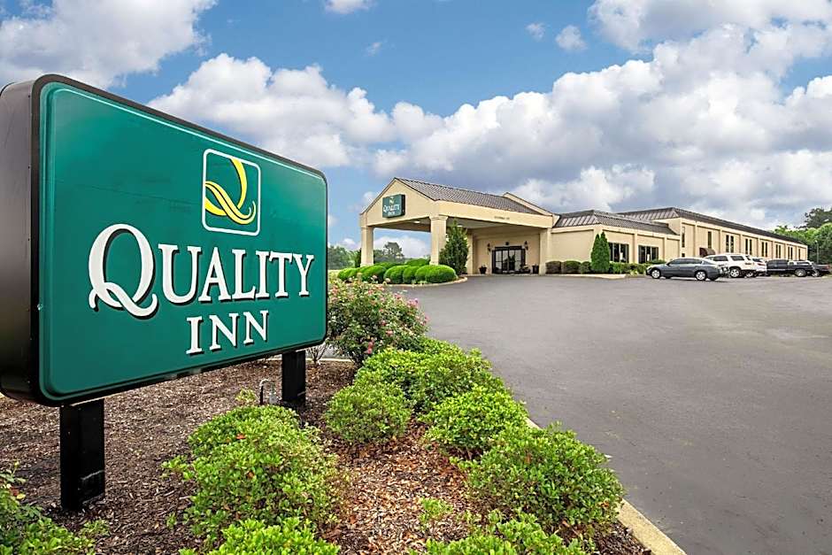 Quality Inn Holly Springs