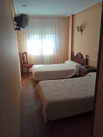 Hostal Restaurante Raton