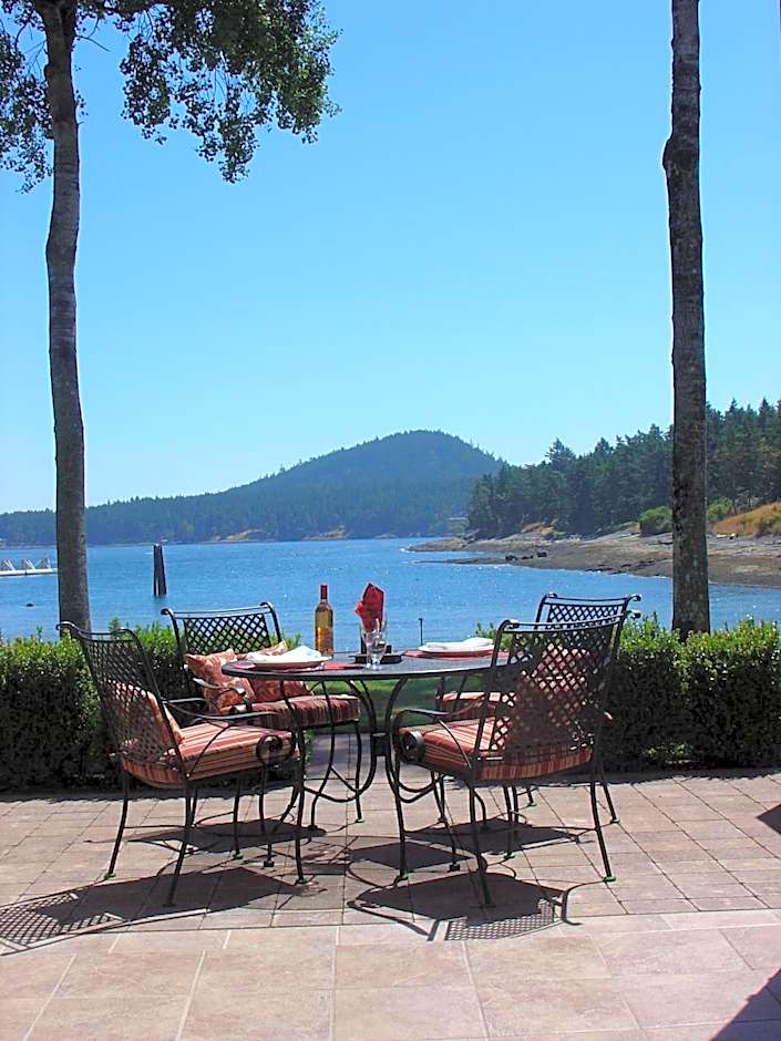 Galiano Oceanfront Inn & Spa