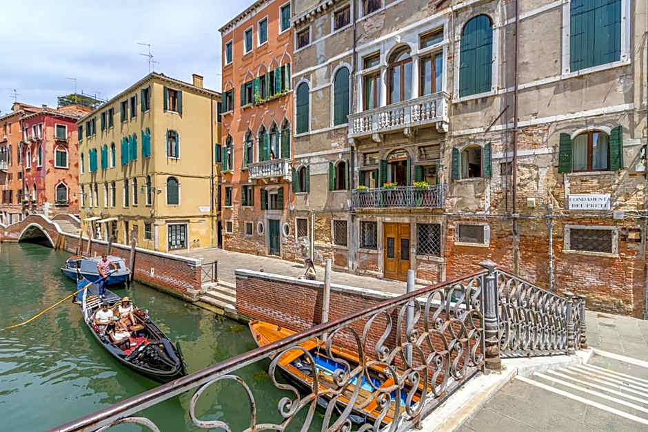 Palazzo San Firmino residenza storica all Suite Canal View