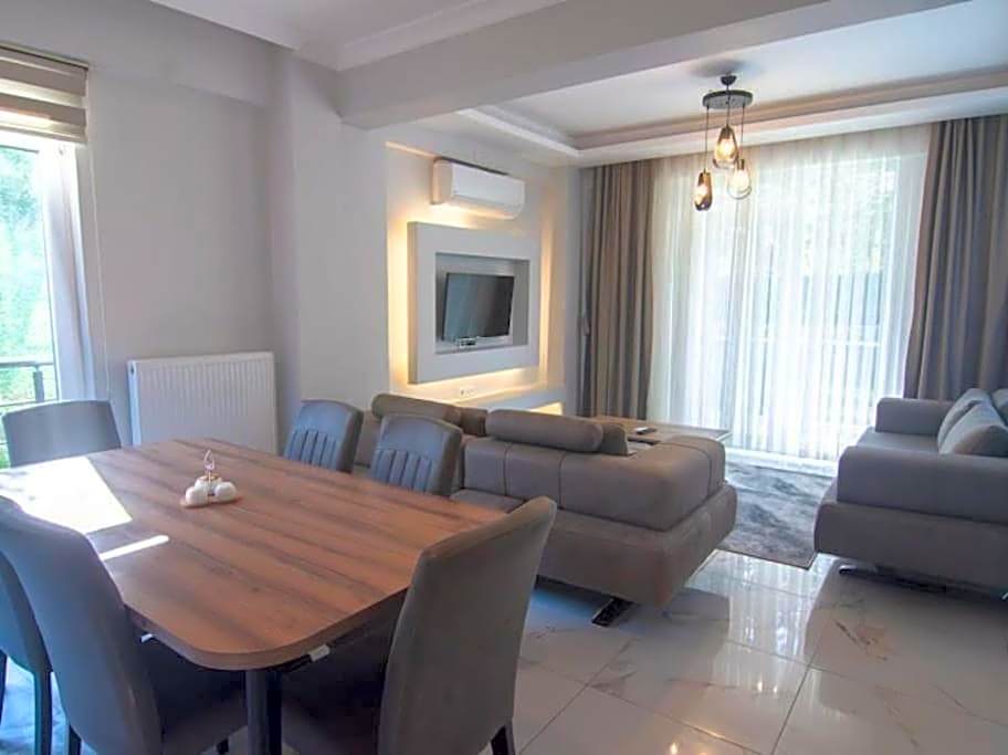 10m lake walk family frindes villa