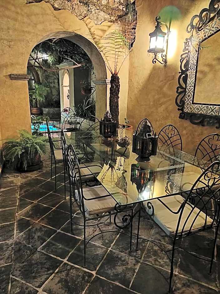 Hacienda Las Amantes