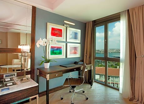 Executive Room with Golden Horn View 