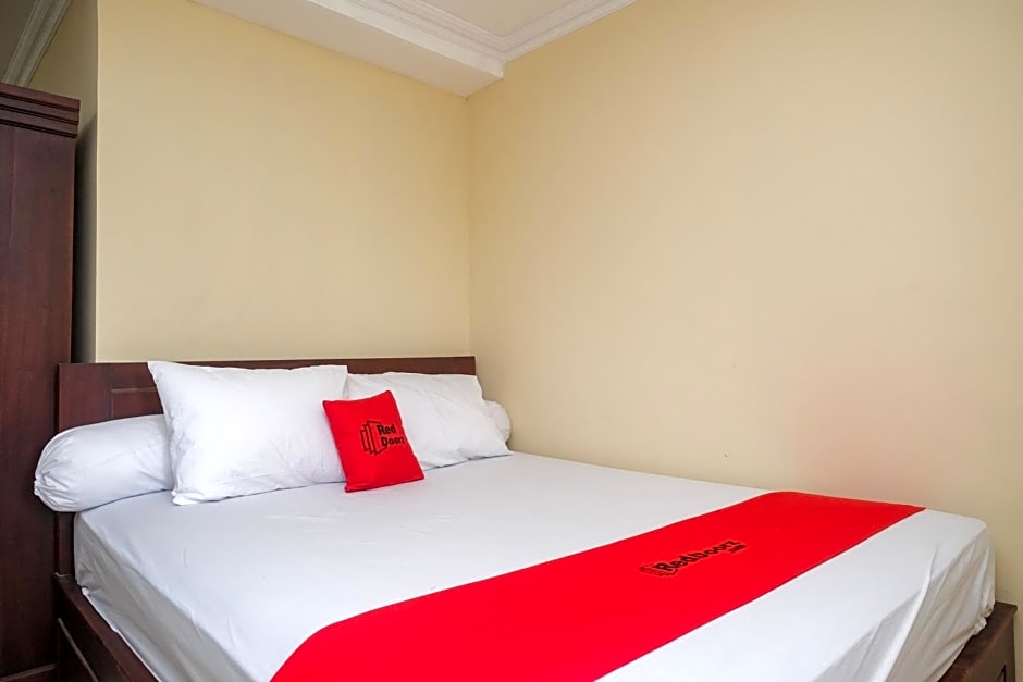 RedDoorz near Candi Ratu Boko 2