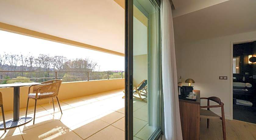 Zenitude Hotel la Valadiere, an Ascend Collection Hotel