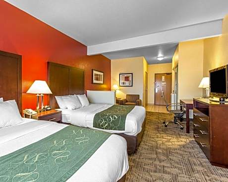 Queen Suite with Two Queen Beds and Roll-In Shower - Accessible/Non-Smoking