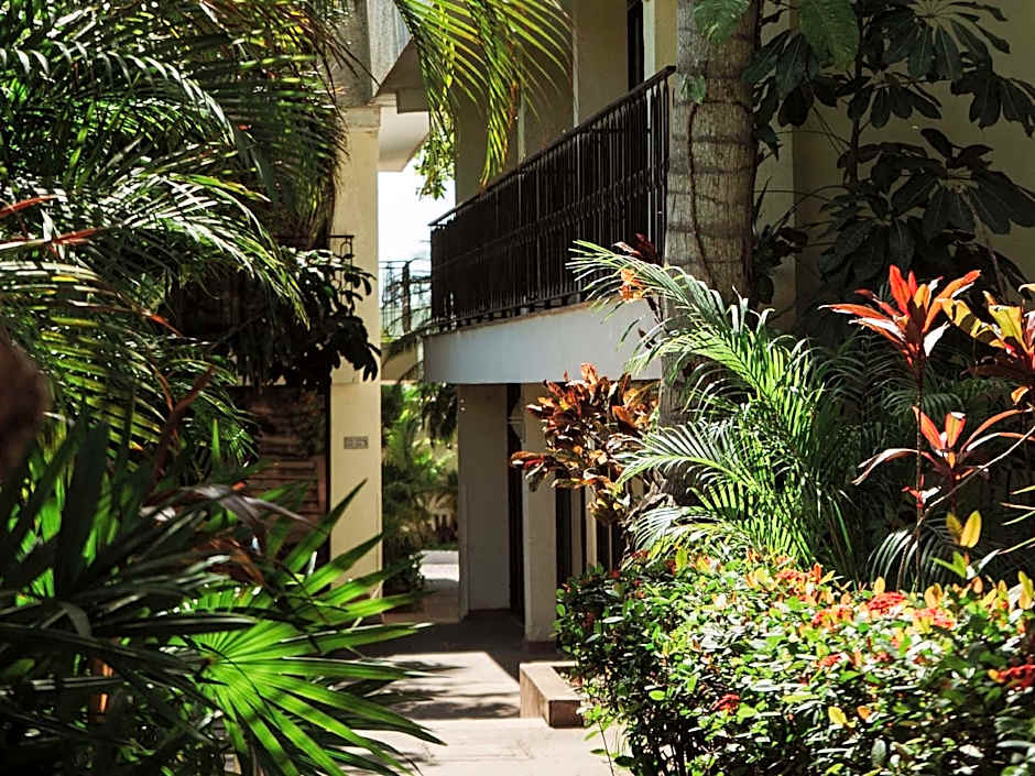 HS HOTSSON Hotel Tampico