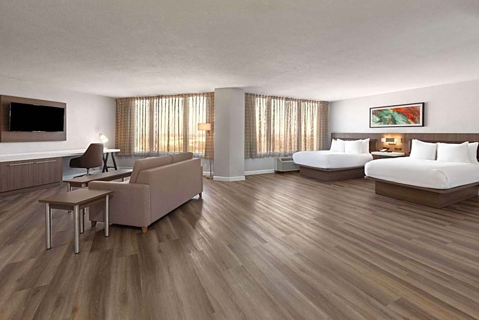 Wyndham Garden Norfolk Downtown